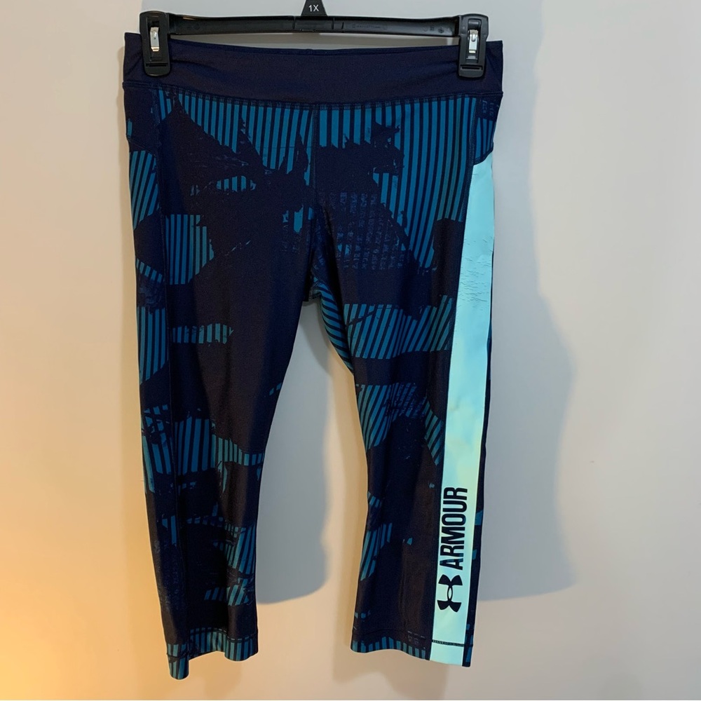 Under Armour Navy and Teal Capri Leggings Size Large Heatgear